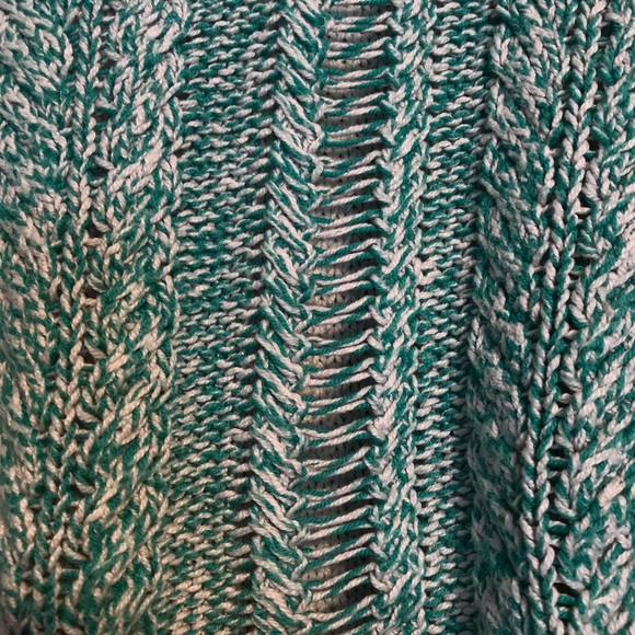 two tone blue american eagle sweater - Picture 7 of 7